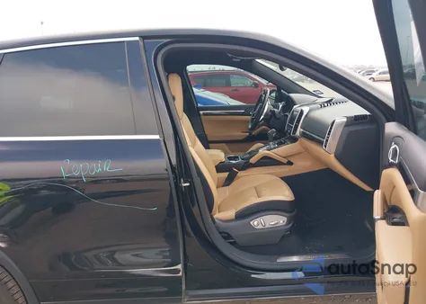 2016 Porsche Cayenne Diesel z USA, uszkodzony, nr VIN WP1AF2A28GKA45005